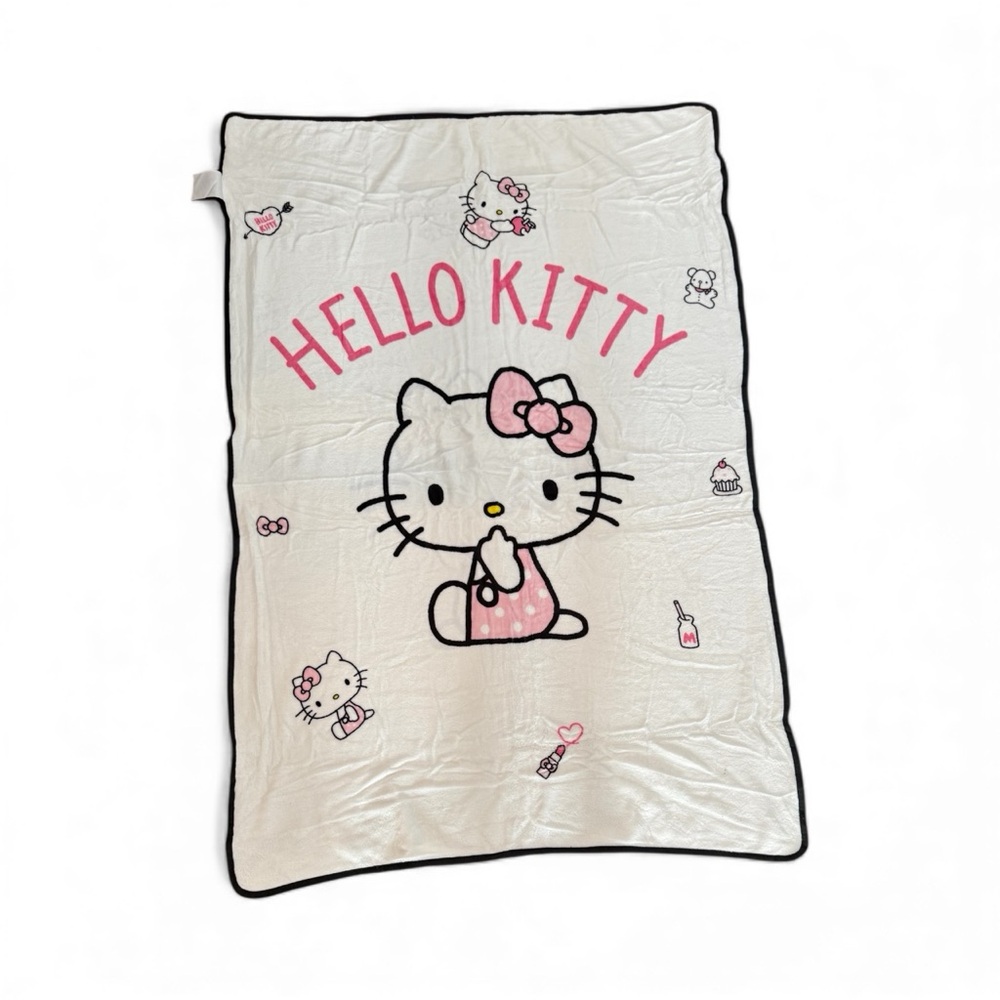 Hello Kitty Blanket with Pink Accents